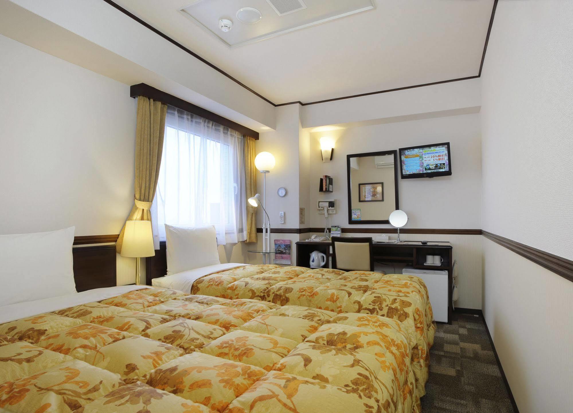 Toyoko Inn Kurashiki-Eki Minami-Guchi Exterior foto