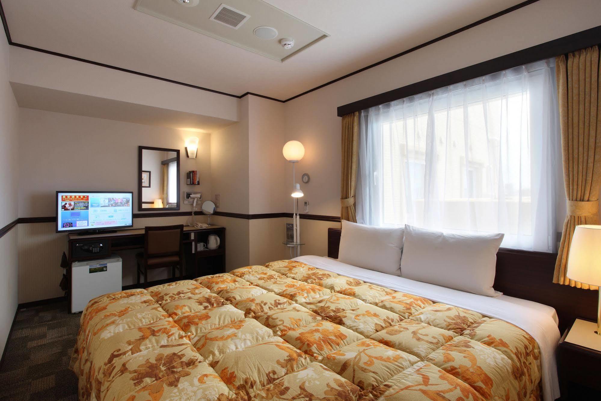 Toyoko Inn Kurashiki-Eki Minami-Guchi Exterior foto